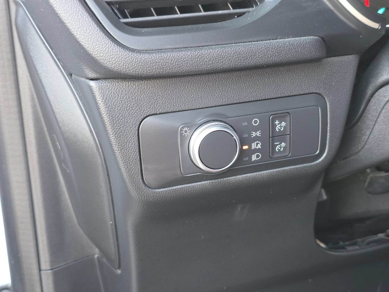 Used 2021 Ford Escape SE FWD image 23