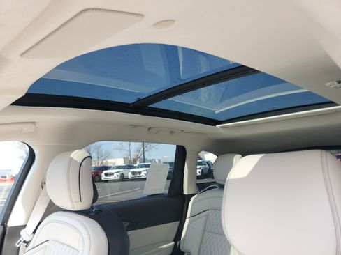 New 2026 Lincoln Nautilus Black Label AWD/4WD image 9