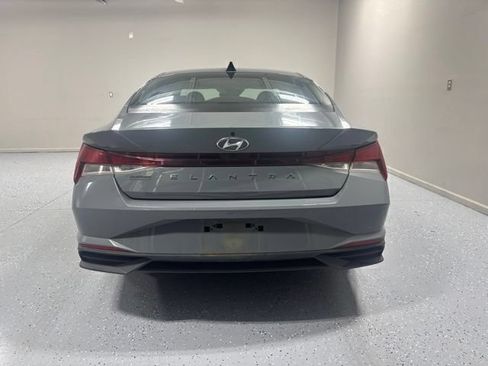 Used 2022 Hyundai Elantra SEL w/ Cargo Package FWD image 7