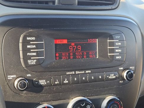 Used 2015 Kia Soul image 20