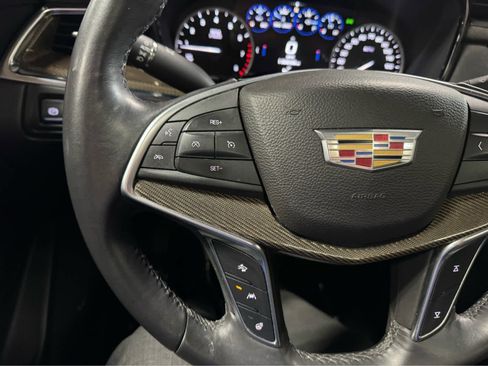 Used 2017 Cadillac XT5 Platinum AWD/4WD image 22