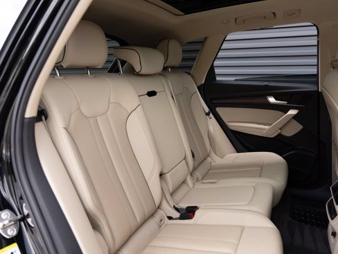 Used 2021 Audi Q5 Prestige w/ Prestige Package AWD/4WD image 29
