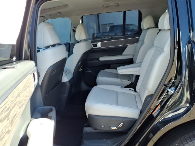 New 2026 Hyundai Santa Fe Limited FWD image 17