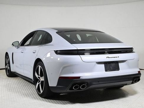 Certified 2024 Porsche Panamera 4 image 3