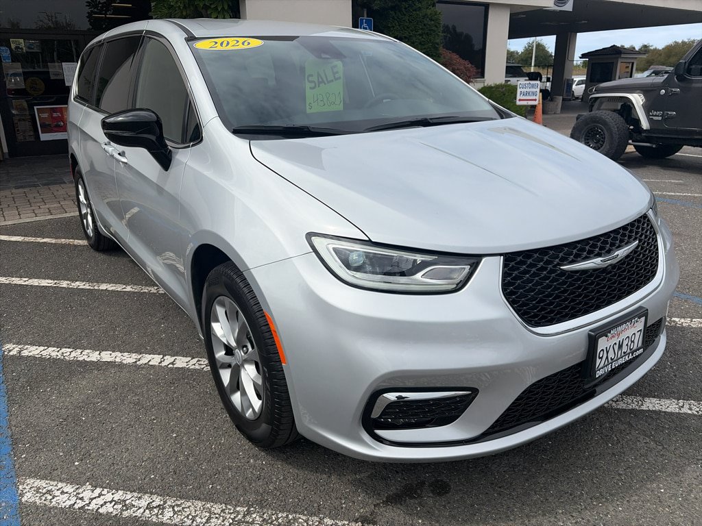Used 2026 Chrysler Pacifica Select AWD/4WD image 26