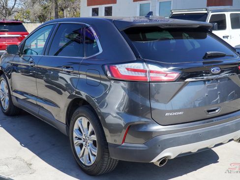 Used 2019 Ford Edge Titanium w/ Equipment Group 301A image 4