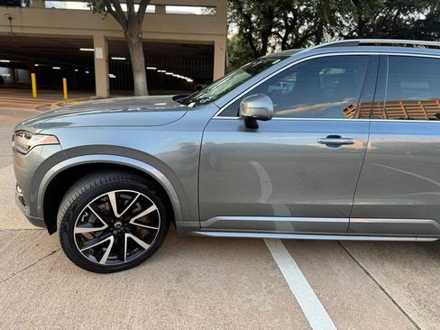 Used 2019 Volvo XC90 T6 Momentum w/ Protection Package Premier AWD/4WD image 4