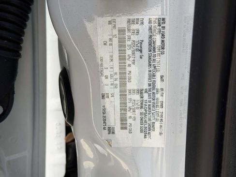 Used 2014 Ford C-MAX SE w/ Equipment Group 202A FWD image 16