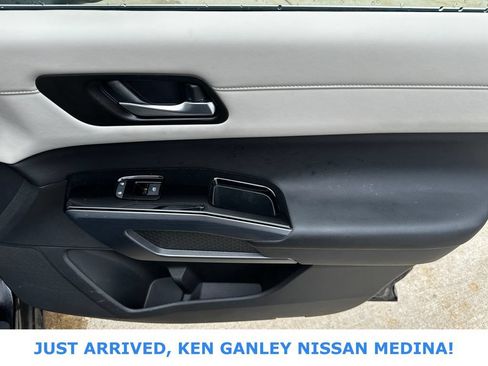 Certified 2023 Nissan Pathfinder SL w/ SL Premium Package AWD/4WD image 26