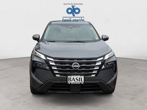 Used 2025 Nissan Rogue SV image 8