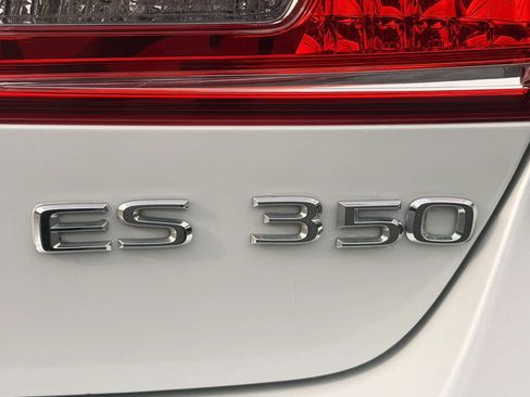 Used 2010 Lexus ES 350 FWD image 24