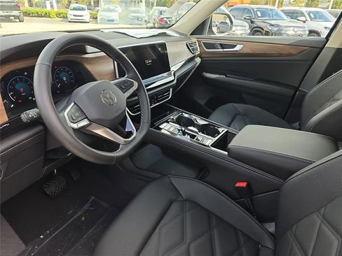 New 2026 Volkswagen Atlas SE image 16