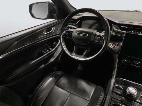 Used 2021 Jeep Grand Cherokee L Overland w/ Luxury Tech Group IV AWD/4WD image 29