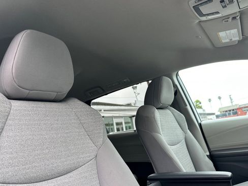 Used 2023 Toyota Sienna LE image 19