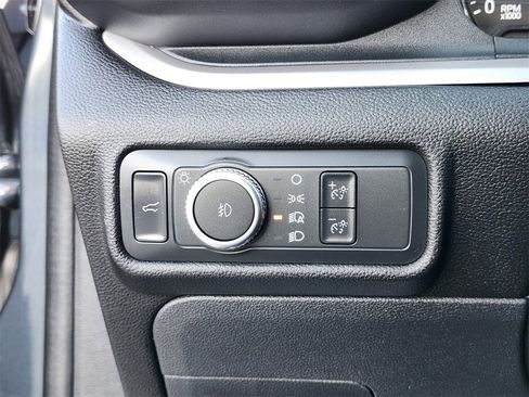 Certified 2022 Ford Explorer XLT w/ Equipment Group 202A image 24