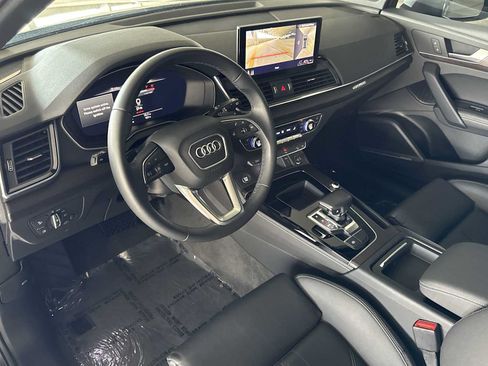 Used 2022 Audi Q5 2.0T Premium Plus w/ Premium Plus Package AWD/4WD image 13
