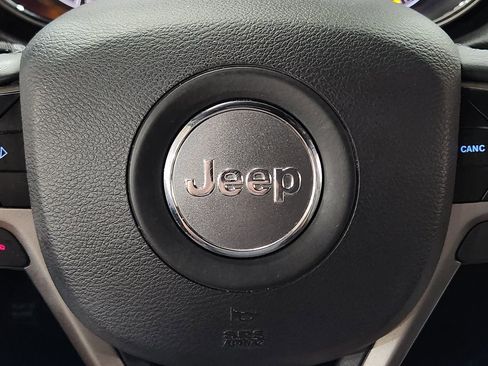 Used 2019 Jeep Grand Cherokee Limited image 48