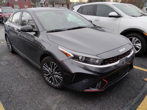 Used 2023 Kia Forte GT-Line w/ GT-Line Premium Package image 3