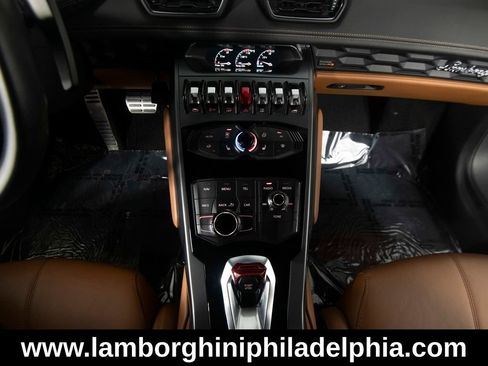 Used 2015 Lamborghini Huracan LP 610-4 AWD/4WD image 25