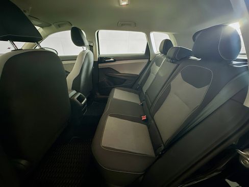 Used 2024 Volkswagen Taos S image 27