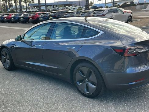 Used 2018 Tesla Model 3 Long Range image 11