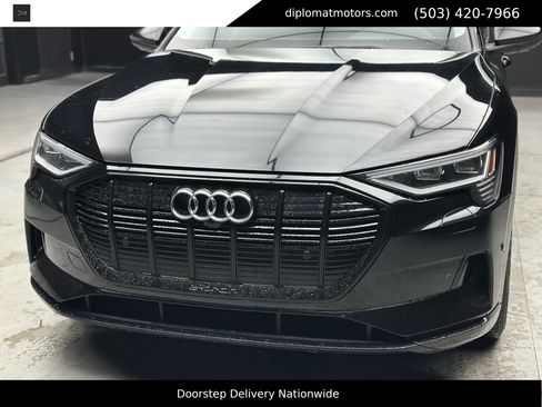Used 2021 Audi e-tron Premium w/ Convenience Plus Package image 13
