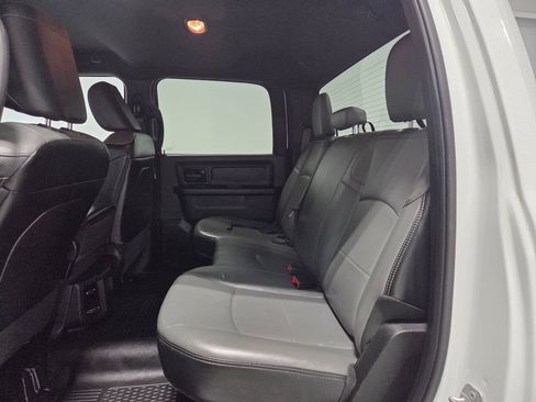 Used 2022 RAM 2500 Tradesman w/ Chrome Appearance Group AWD/4WD image 11