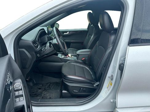 Used 2023 Ford Escape ST-Line AWD/4WD image 8