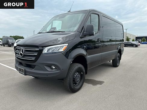 New 2025 Mercedes-Benz Sprinter 2500 image 1
