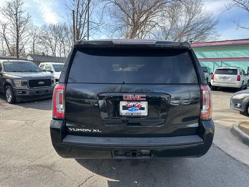 Used 2019 GMC Yukon XL SLT image 5