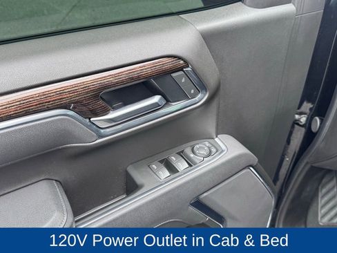 Used 2025 GMC Sierra 1500 SLE image 9