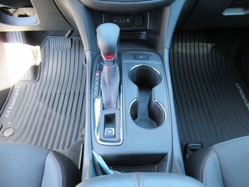 Used 2023 Chevrolet Equinox RS image 22