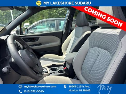 Used 2025 Subaru Forester Premium AWD/4WD image 16