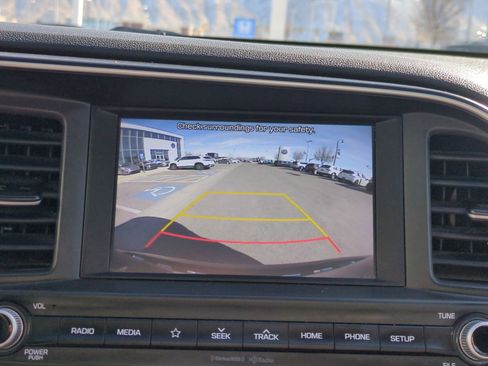 Used 2020 Hyundai Elantra SEL image 24