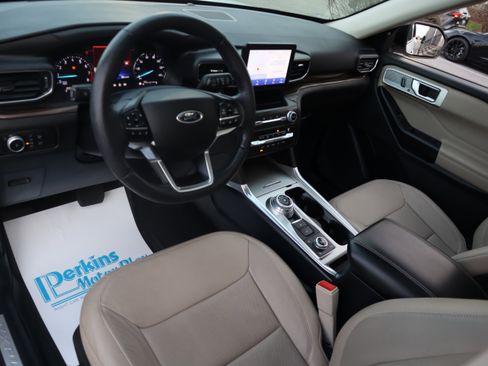 Used 2020 Ford Explorer Limited w/ Class III Trailer Tow Package image 30