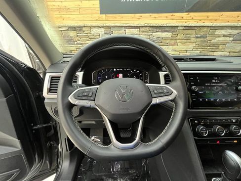 Used 2022 Volkswagen Atlas SEL AWD/4WD image 16