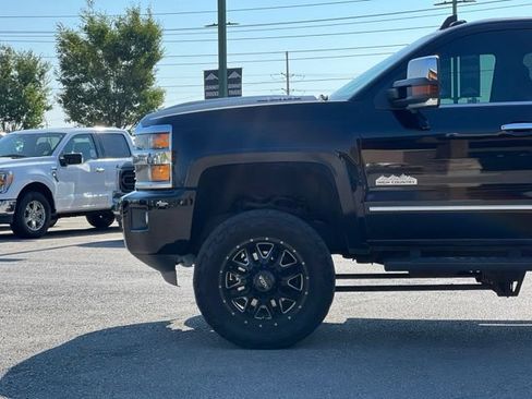 Used 2017 Chevrolet Silverado 3500 High Country AWD/4WD image 4