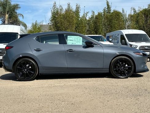 New 2025 MAZDA MAZDA3 Hatchback w/Premium Plus Pkg image 4