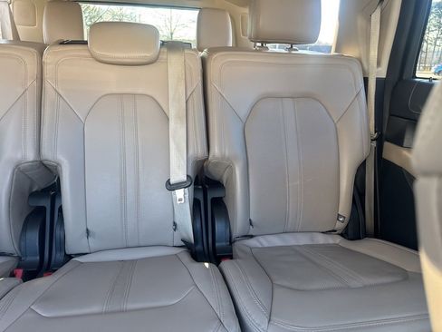 Used 2024 Ford Expedition Max Limited image 15