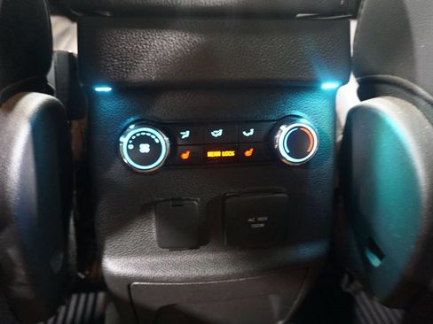 Used 2015 Ford Explorer Limited w/ Equipment Group 301A FWD image 16