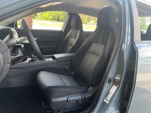 New 2026 Nissan Sentra SV w/ Floor Mat Package FWD image 10