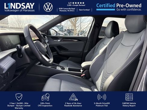 Certified 2025 Volkswagen Tiguan SE R-Line image 10
