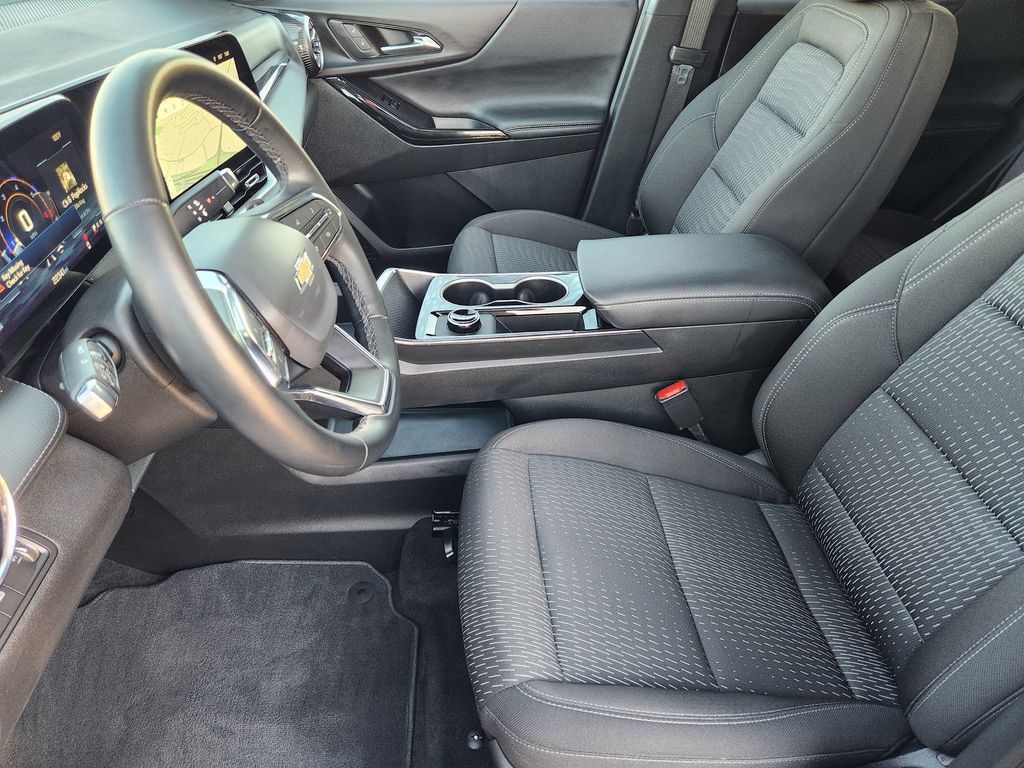 Certified 2026 Chevrolet Equinox LT FWD image 13