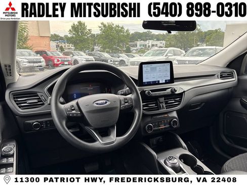 Used 2025 Ford Escape Active AWD/4WD image 13