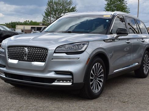 Used 2020 Lincoln Aviator Reserve w/ Elements Package Plus image 1