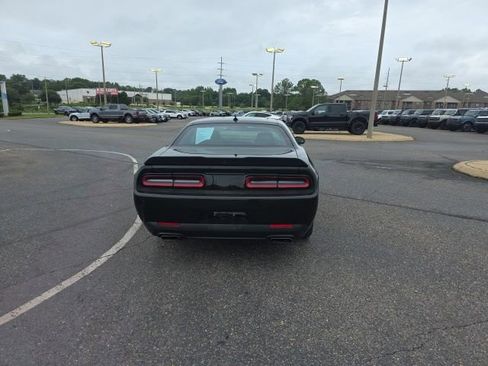 Used 2022 Dodge Challenger R/T Scat Pack RWD image 4