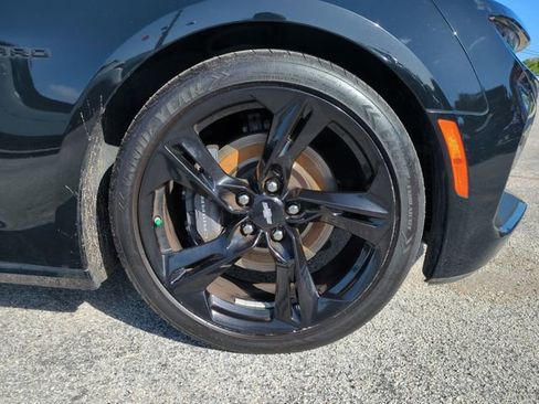 Used 2019 Chevrolet Camaro SS RWD image 10