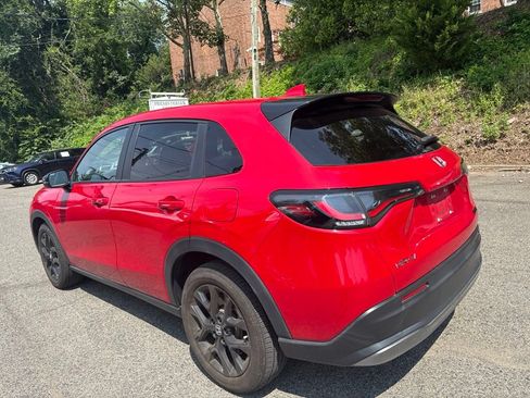 Used 2024 Honda HR-V Sport image 4