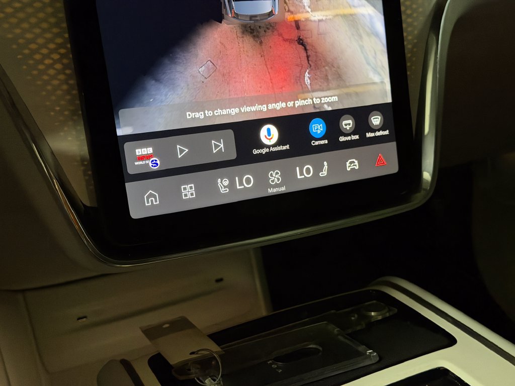 Certified 2025 Volvo EX90 Plus AWD/4WD image 20