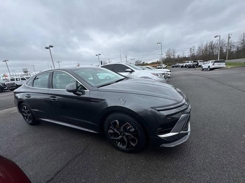 Used 2025 Hyundai Sonata SEL image 3